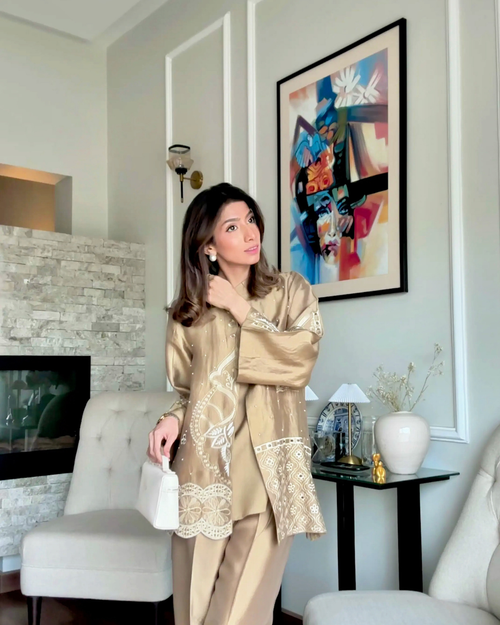Beige Embroidery Cape Ensemble